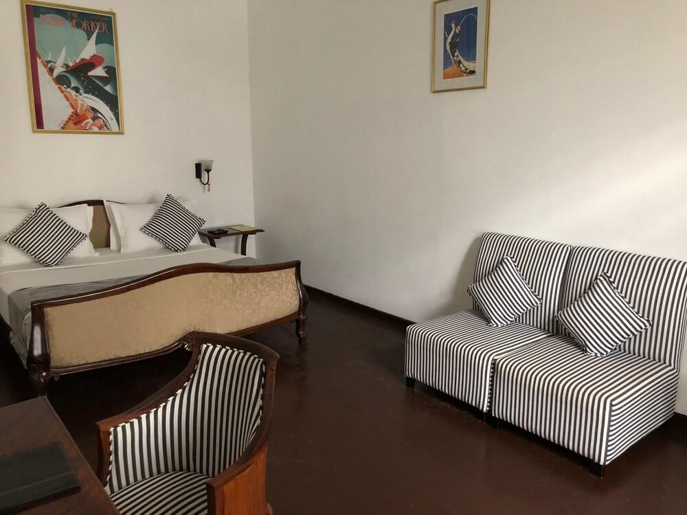 56 บาย เดคโค Hotel กอลล์ ภายนอก รูปภาพ